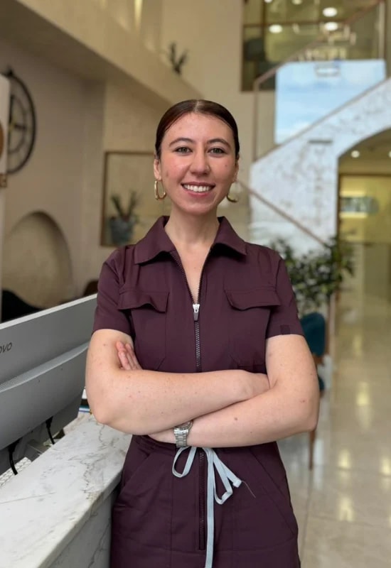 Şeyma Tuğçe Karaca — Diş Hekimi